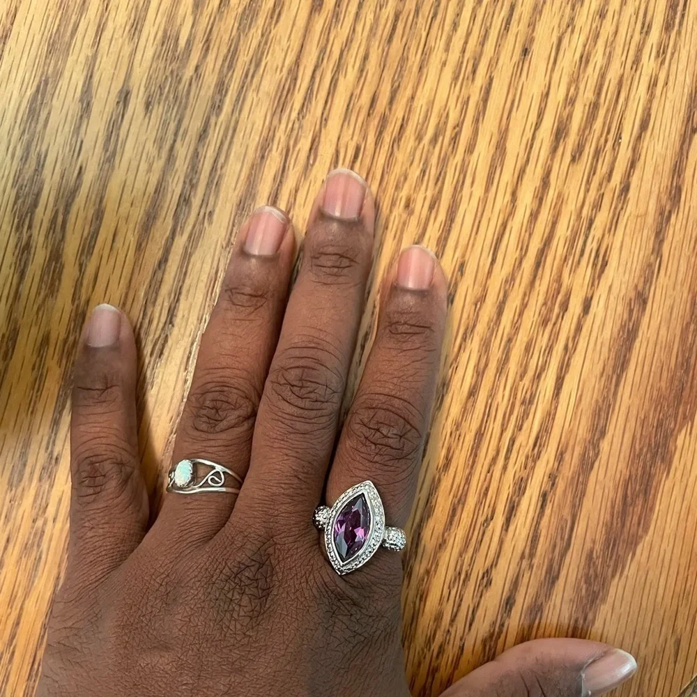 Womens Nevada Silver Ring Size 8